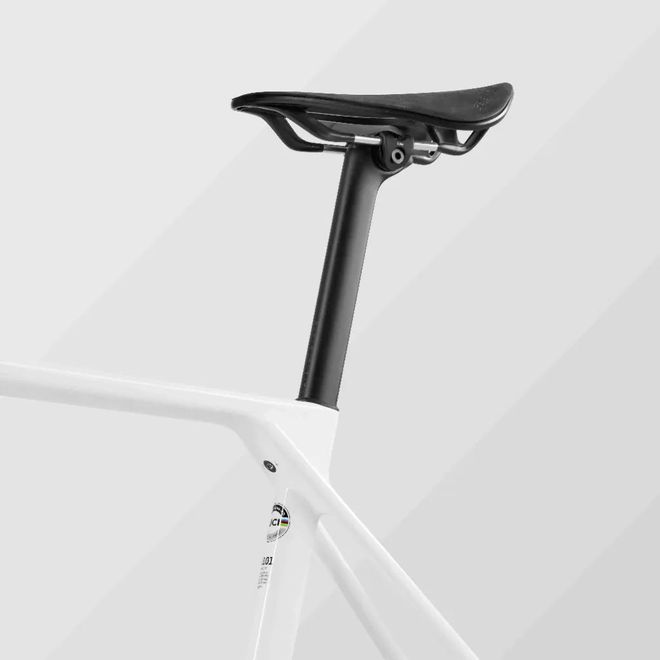 Canyon全新Ultimate與Endurace車型升級(jí)搭配Pace彎把(圖3)